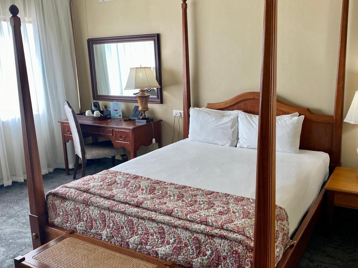 The Royal Hotel By Coastlands Hotels & Resorts Дърбан Екстериор снимка